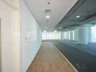 CAT A Finish | Office | Mid-Floor | Bay Gate