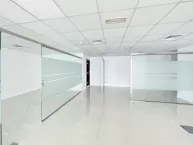 Spacious Fitted | Glass Partition | Lake View